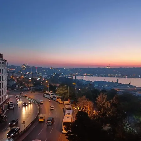 Historical Flat With Amazing Golden Horn View Διαμέρισμα Κωνσταντινούπολη